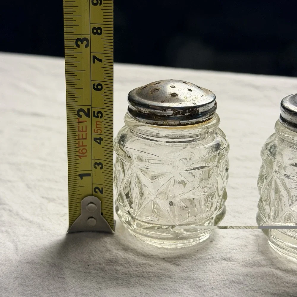 Vintage Pressed Glass Salt & Pepper Set - VGC - ELEGANT LOOK - BEAUTIFUL GLASS